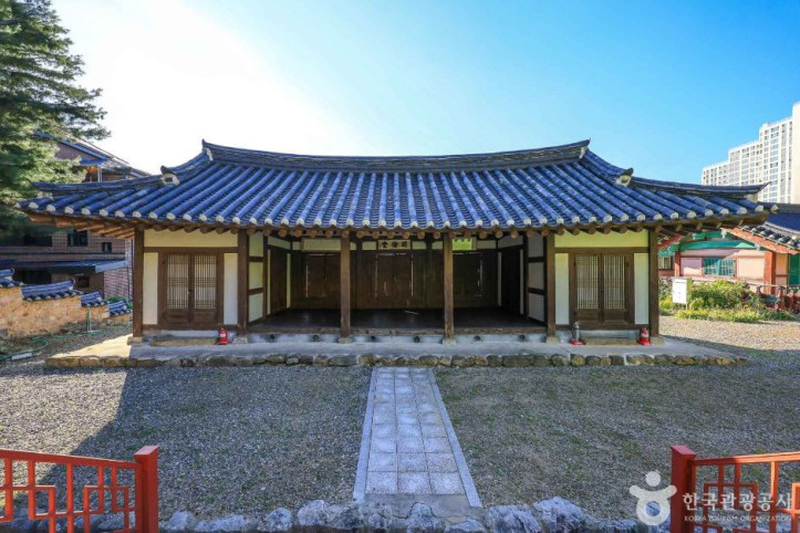 용인향교 여행 추천 - 메고지고