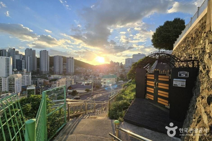 송도마을 여행 추천 - 메고지고
