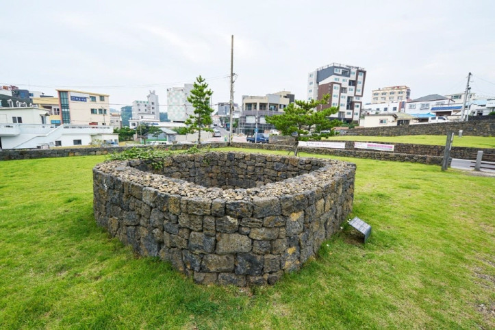 서귀진지 여행 추천 - 메고지고
