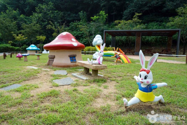 산토끼 노래동산 여행 추천 - 메고지고