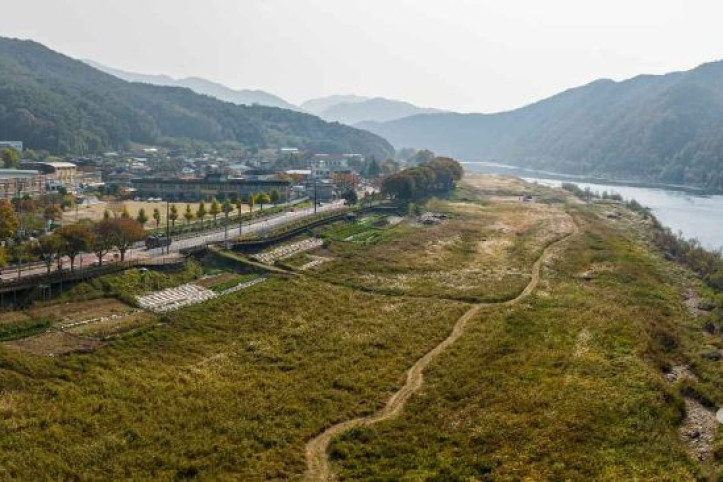 고운골 남한강 갈대숲 여행 추천 - 메고지고