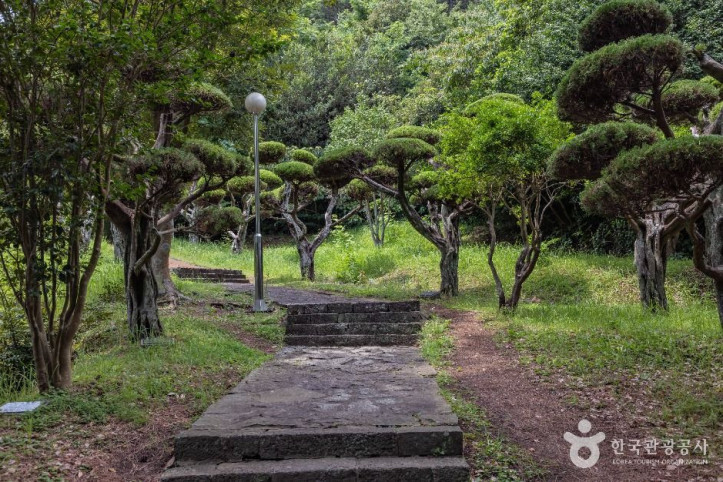 모충사 여행 추천 - 메고지고