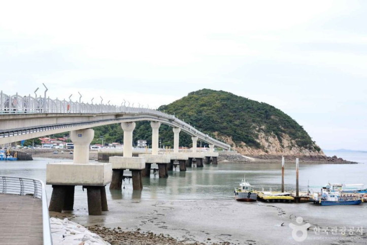 광명항 여행 추천 - 메고지고