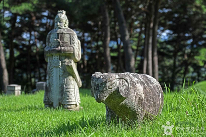임경업 장군 묘소 여행 추천 - 메고지고