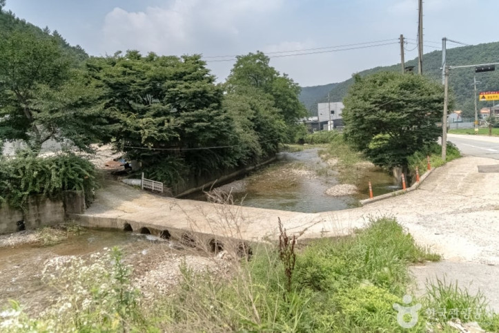 묵리계곡 여행 추천 - 메고지고