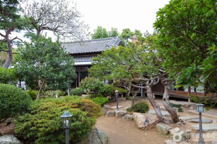군산 신흥동 일본식가옥(히로쓰 가옥) 여행 추천 - 메고지고