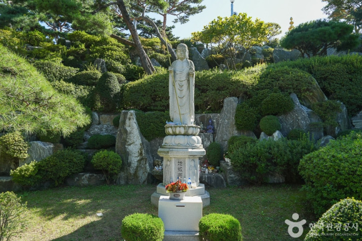 흥륜사(인천) 여행 추천 - 메고지고