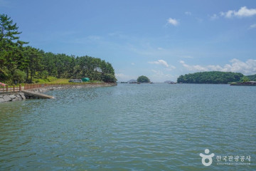 운흥사(경남) 여행 추천 - 메고지고