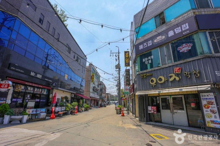 복현오거리 먹자골목 여행 추천 - 메고지고