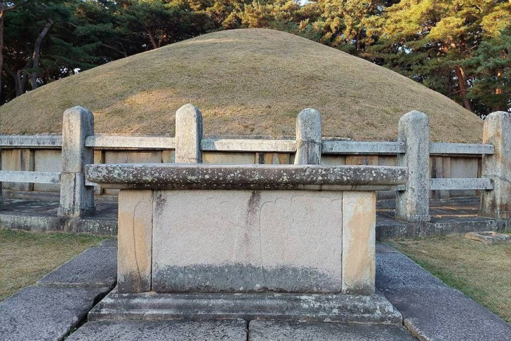 경주 원성왕릉 여행 추천 - 메고지고
