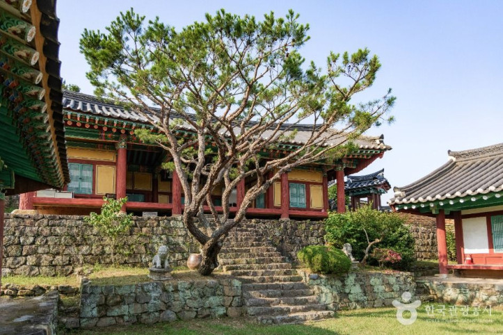 곤양향교 여행 추천 - 메고지고