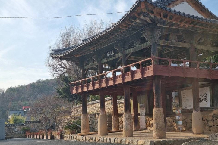 밀양향교 여행 추천 - 메고지고