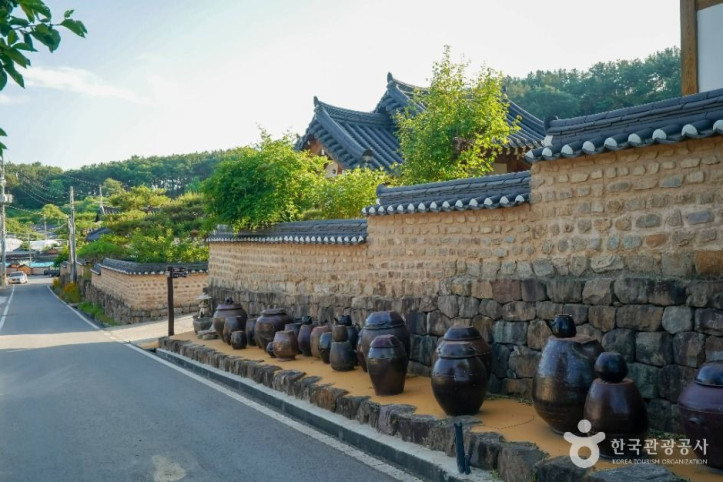 묘골마을 여행 추천 - 메고지고
