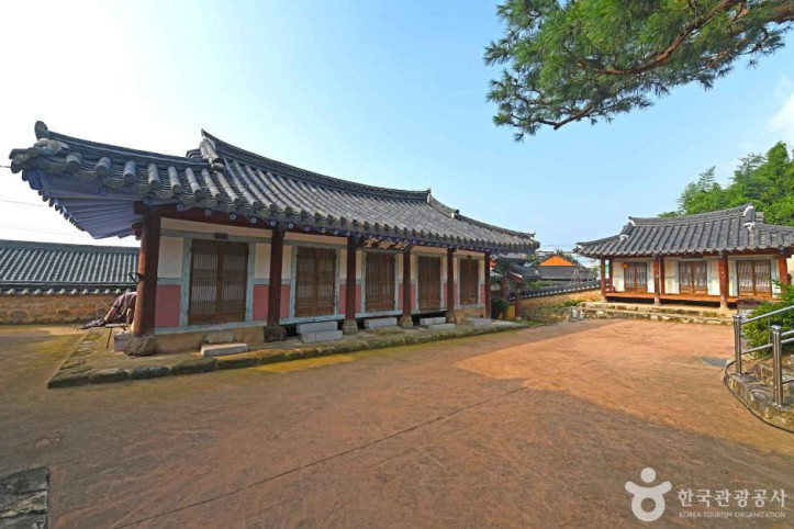 만경향교 여행 추천 - 메고지고
