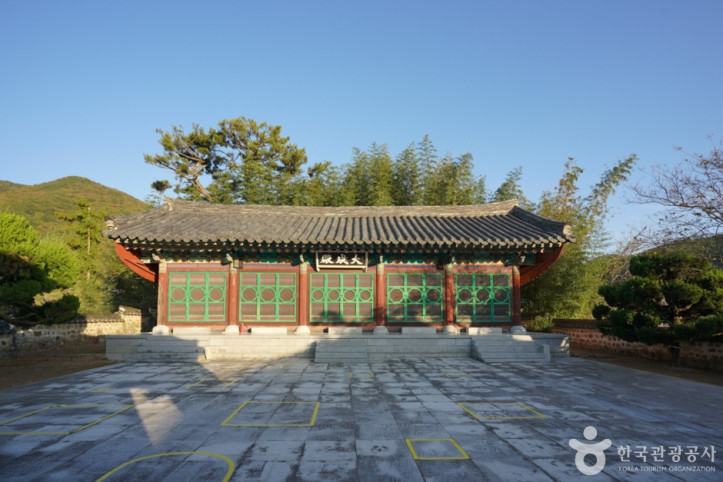 마산향교 여행 추천 - 메고지고