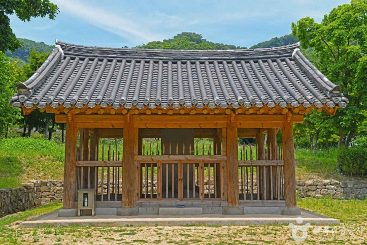 진천 연곡리 석비 여행 추천 - 메고지고