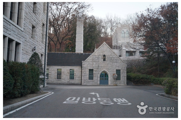 서울 고려대학교 본관 여행 추천 - 메고지고