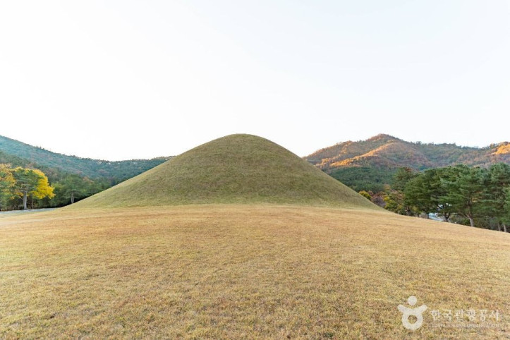 경주 서악동 고분군 여행 추천 - 메고지고