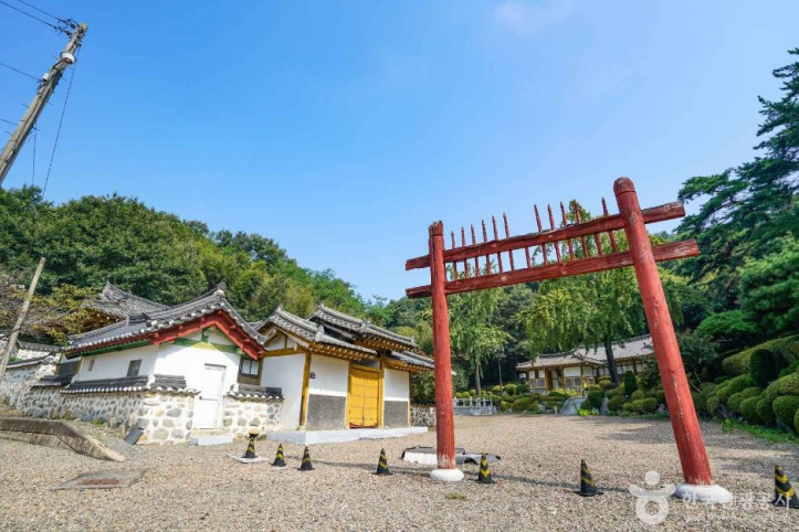 홍포서원 여행 추천 - 메고지고