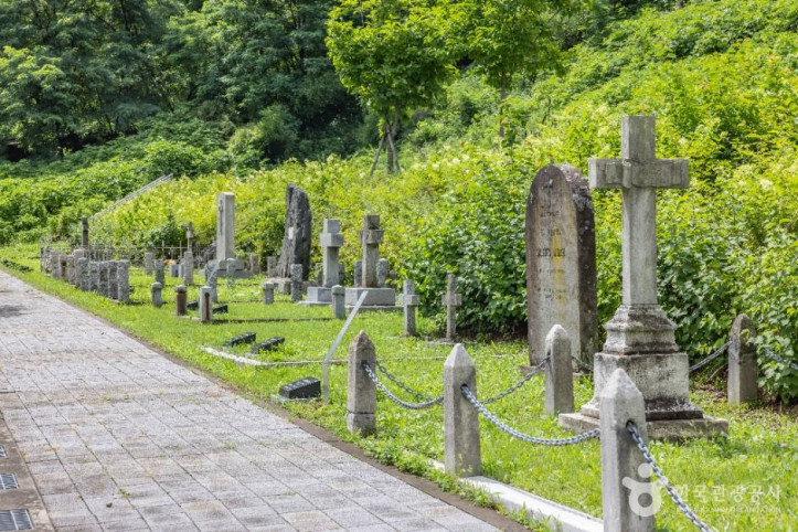 인천가족공원 외국인묘지 여행 추천 - 메고지고