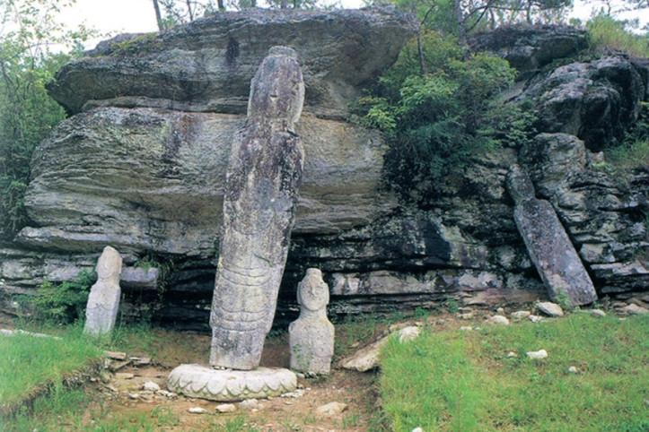 운주사 층상응회암 (무등산권 국가지질공원) 여행 추천 - 메고지고