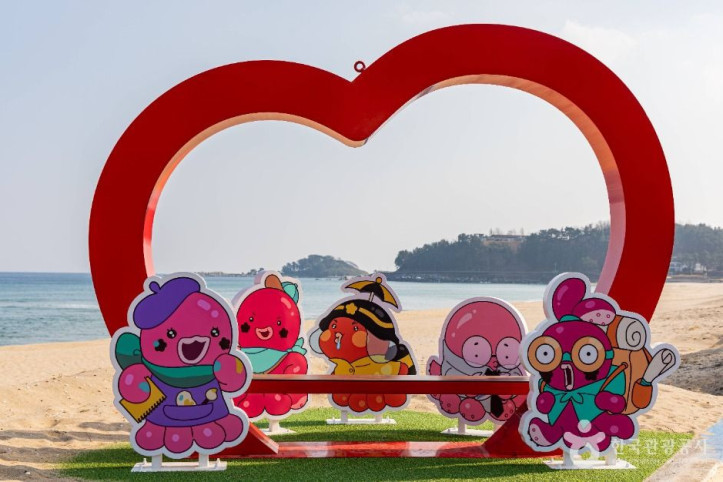 초도해변 여행 추천 - 메고지고