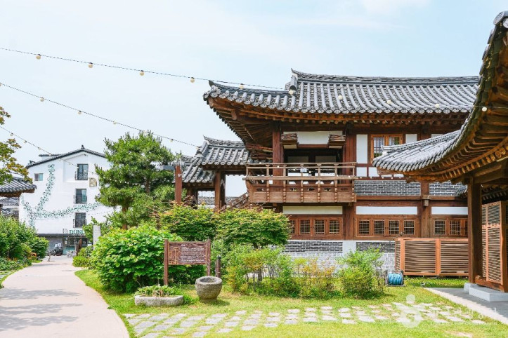 수원전통문화관 여행 추천 - 메고지고