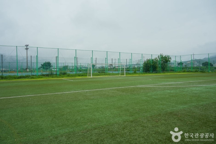 웅천체육공원 여행 추천 - 메고지고