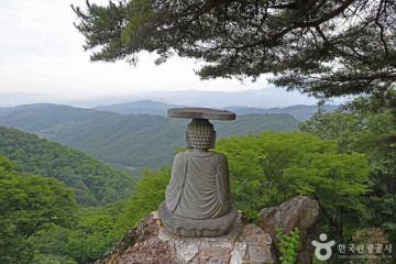 동혈사 여행 추천 - 메고지고