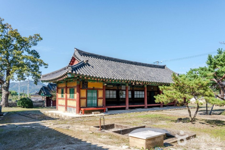 장성향교 여행 추천 - 메고지고