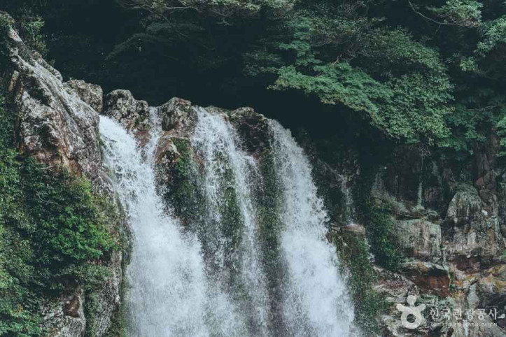 엉또폭포 여행 추천 - 메고지고
