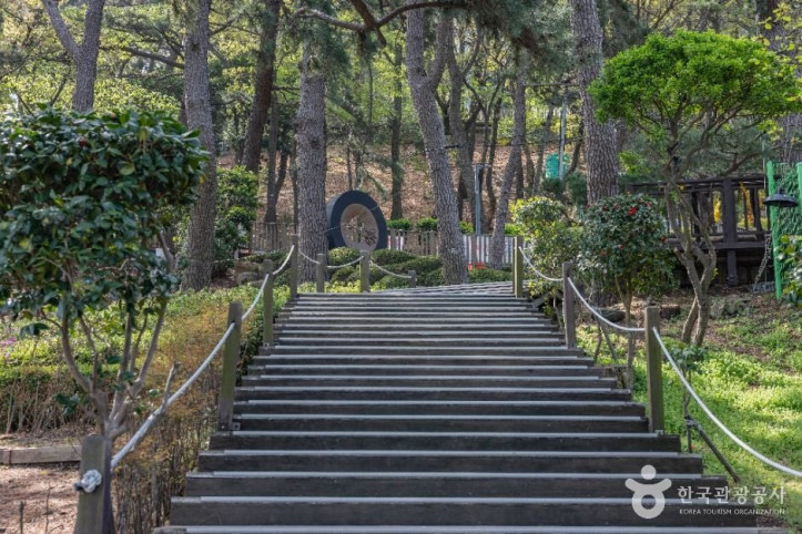 부산 암남공원 여행 추천 - 메고지고