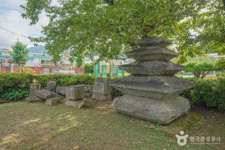 함안 주리사지 사자석탑 여행 추천 - 메고지고
