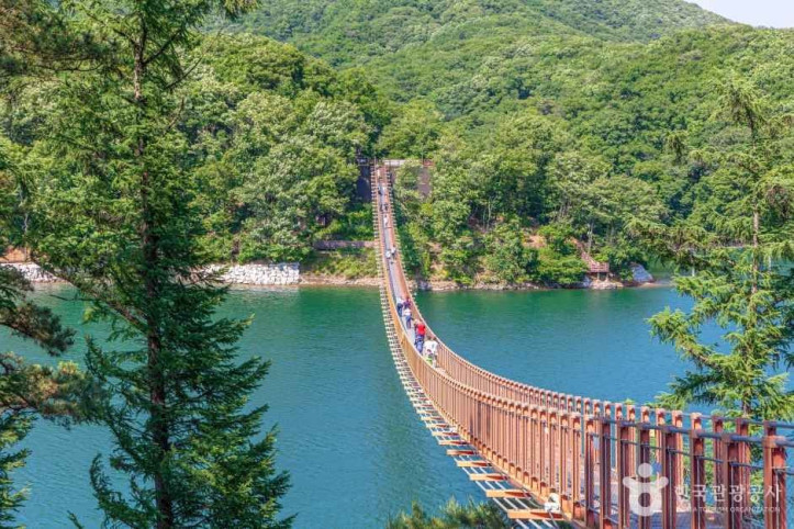 마장호수 출렁다리 여행 추천 - 메고지고