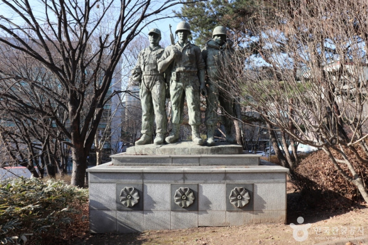 수원 현충탑 여행 추천 - 메고지고