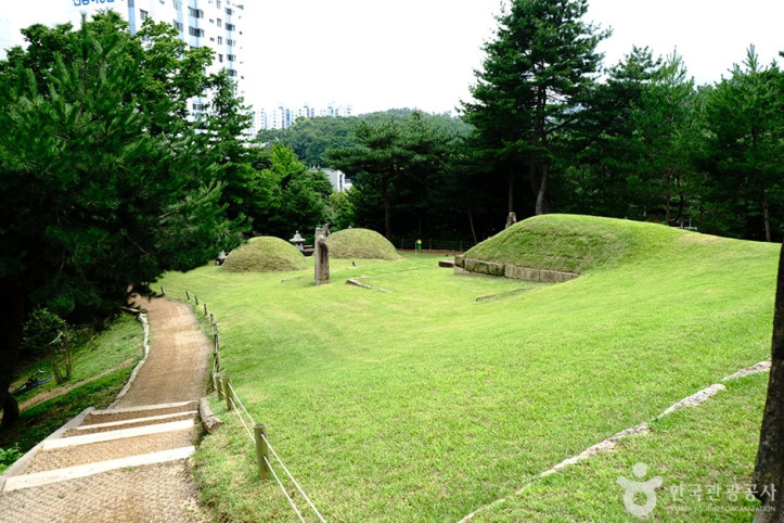 서울 연산군묘 여행 추천 - 메고지고