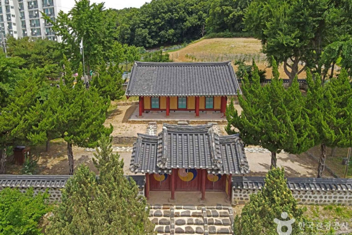 온양향교 여행 추천 - 메고지고