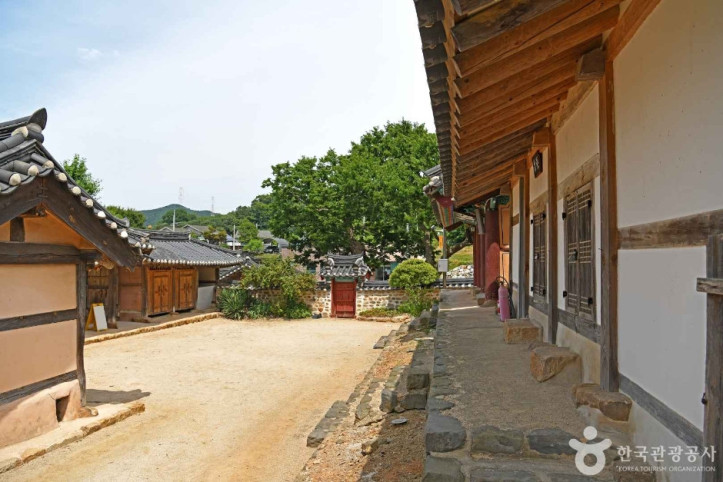 아산향교 여행 추천 - 메고지고
