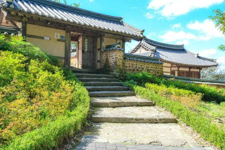 금시당유원지 여행 추천 - 메고지고