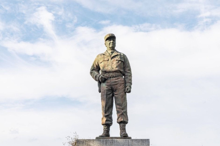존비코올터장군상 여행 추천 - 메고지고