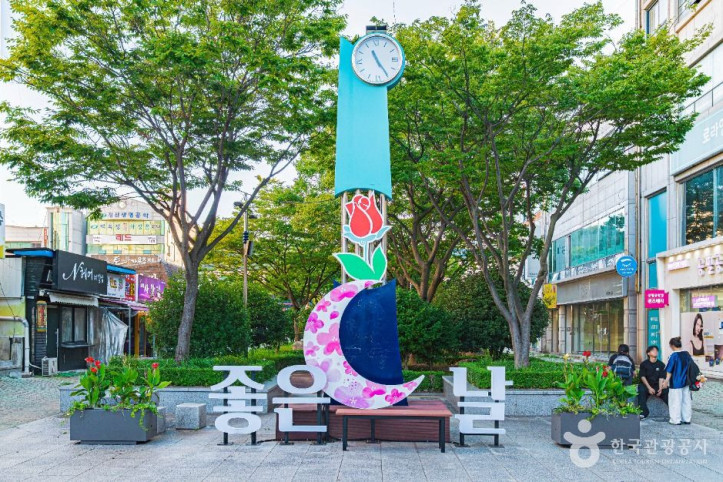 장미의거리 여행 추천 - 메고지고