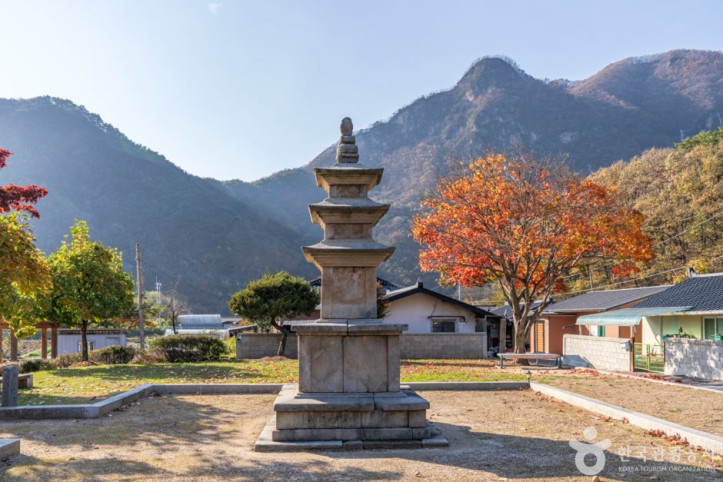 단양 향산리 삼층석탑 여행 추천 - 메고지고
