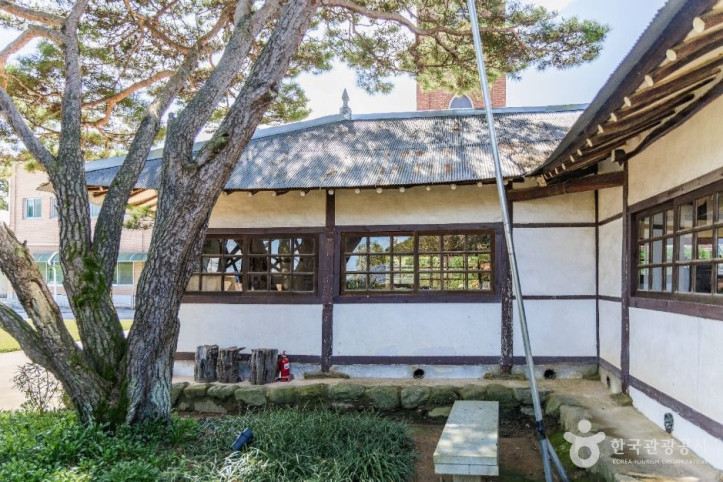 두동교회 구본당 여행 추천 - 메고지고
