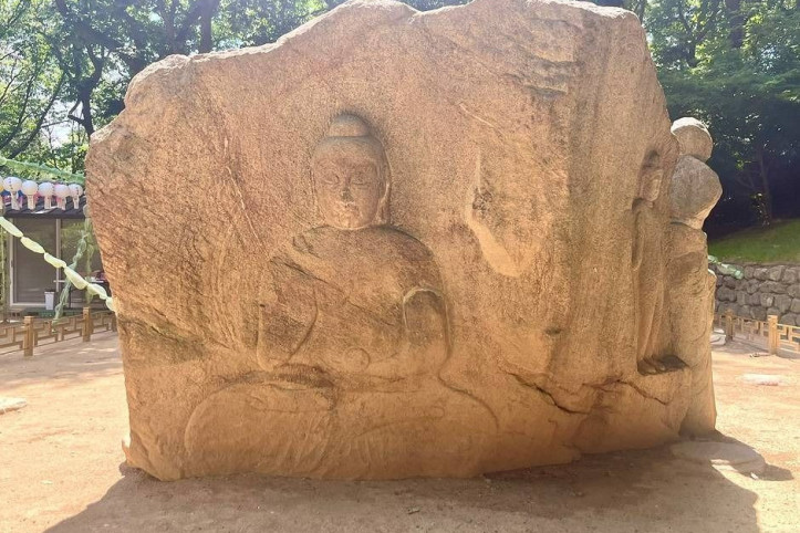 경주 굴불사지 석조사면불상 여행 추천 - 메고지고
