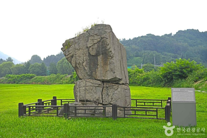 제천 입석리 선돌 여행 추천 - 메고지고