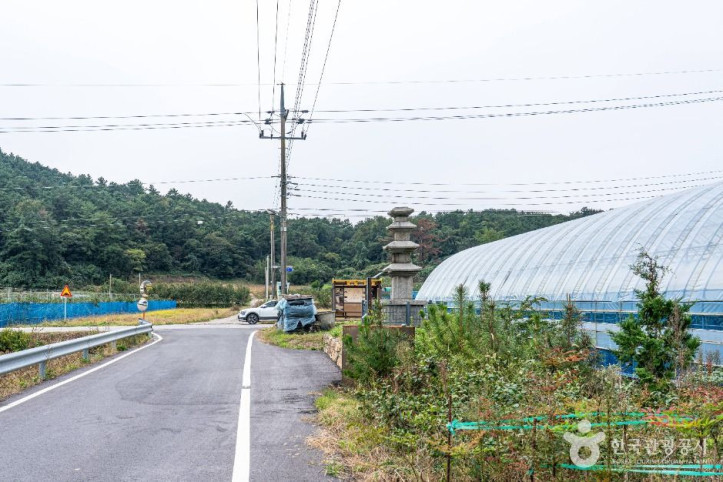 진원리 오층석탑 여행 추천 - 메고지고