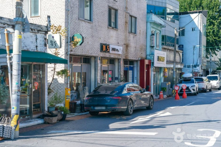 이천동 고미술거리 여행 추천 - 메고지고