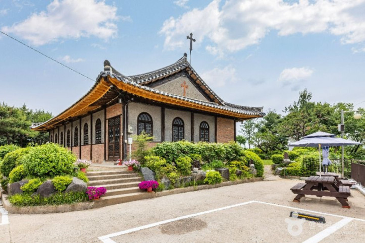 청주 성공회 성당 여행 추천 - 메고지고