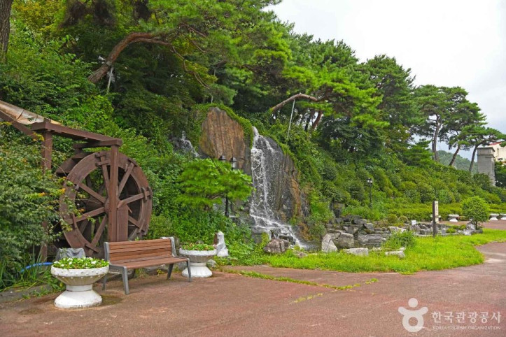 죽림폭포공원 여행 추천 - 메고지고