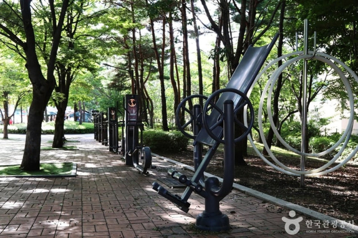 윗골공원 여행 추천 - 메고지고